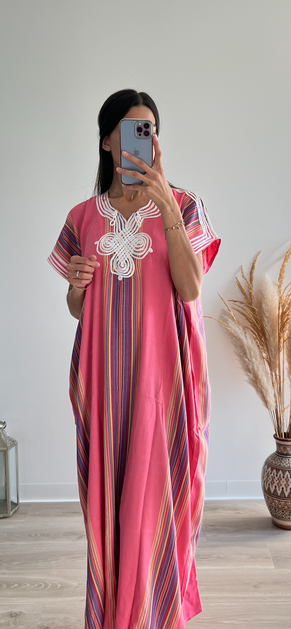 Robe traditionnelle décontractée rose